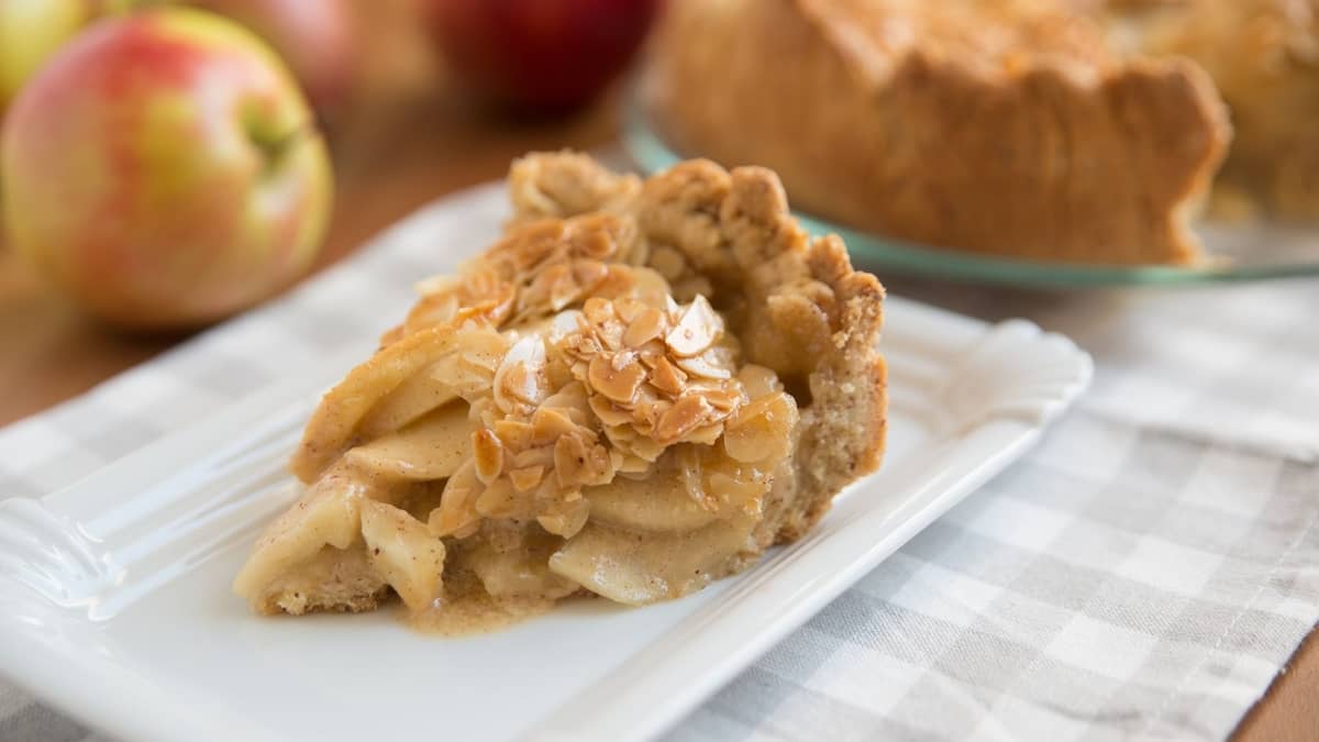 Try Out The Moist Apple Cake Recipe – Nigelle