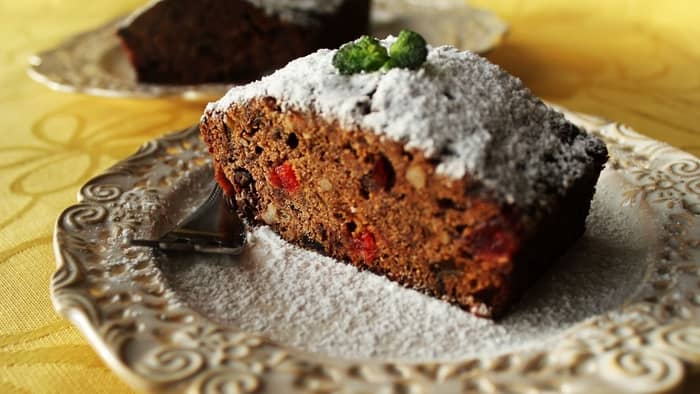 how to store a jamaican fruit cake