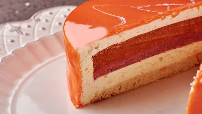 Can you mirror glaze cake without frosting?